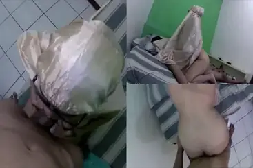 Istri Tetangga Montok Pake Mukena Liar